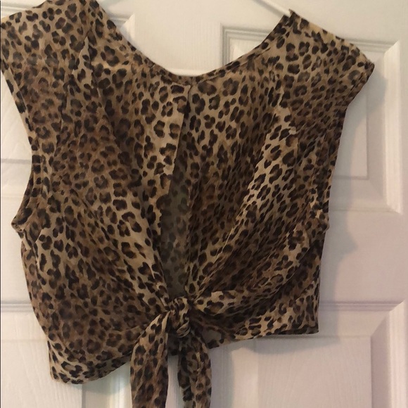 Leopard crop top - Picture 2 of 3
